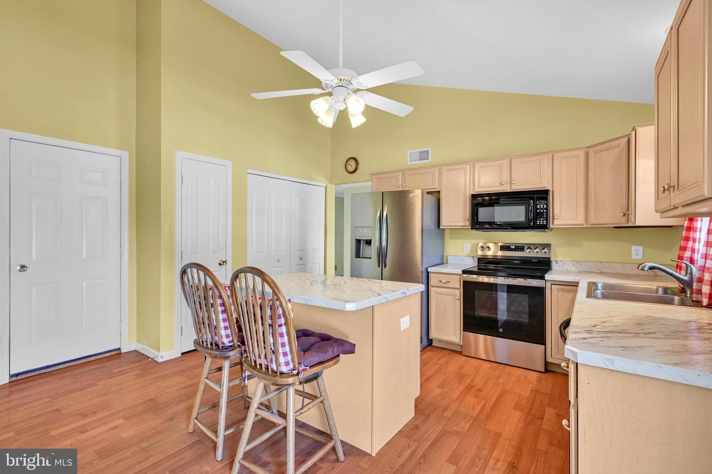 1 Midland Cove photo 14