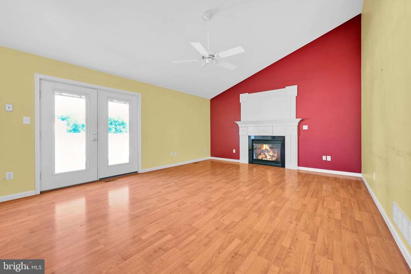 1 Midland Cove photo 16
