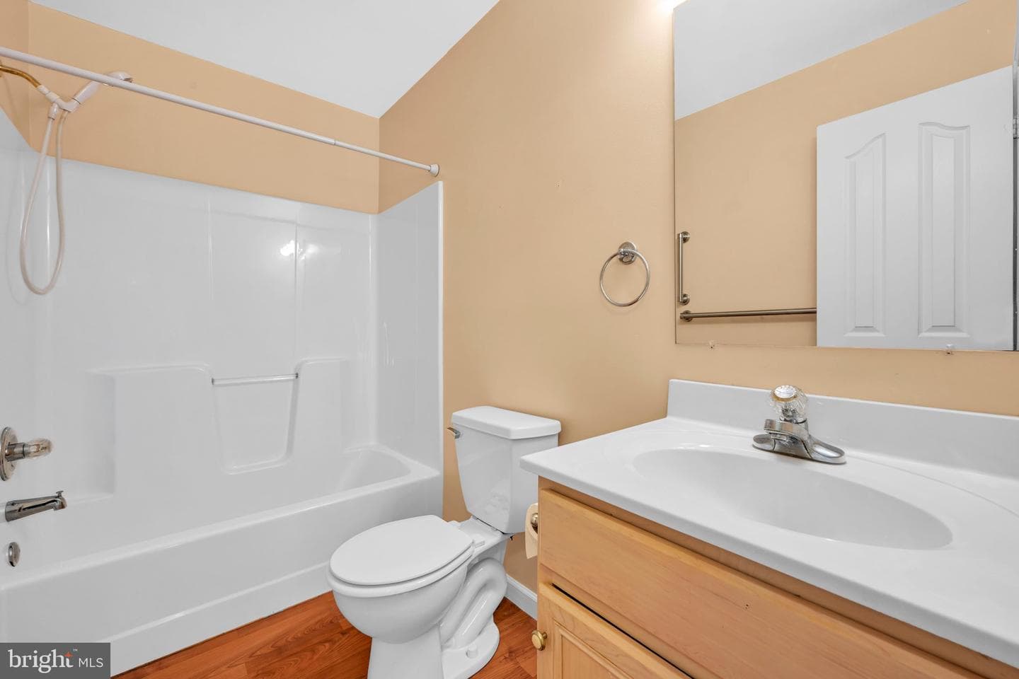 1 Midland Cove photo 19
