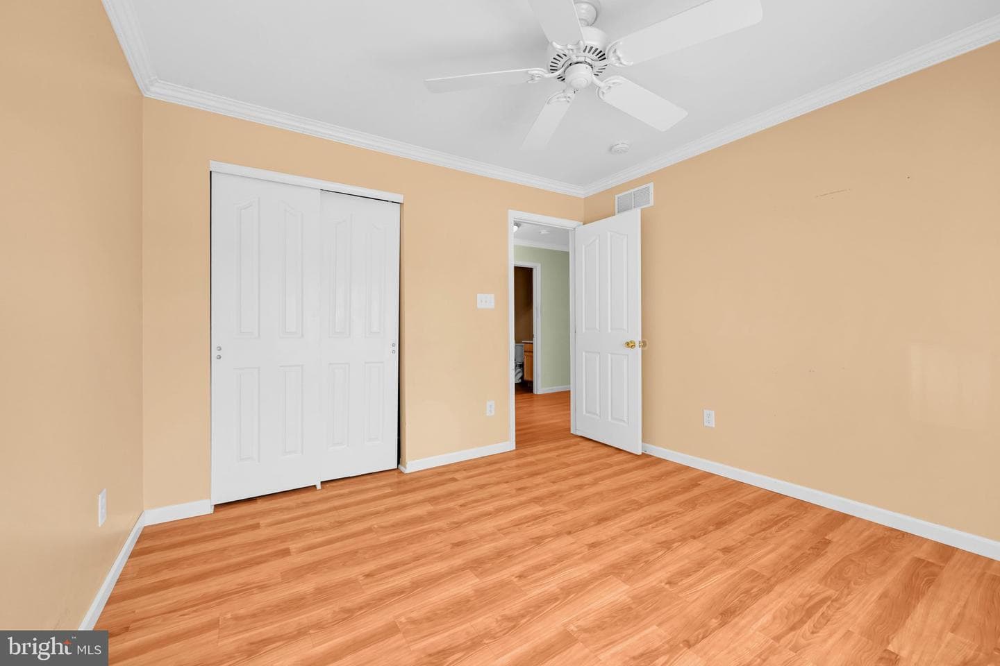 1 Midland Cove photo 21