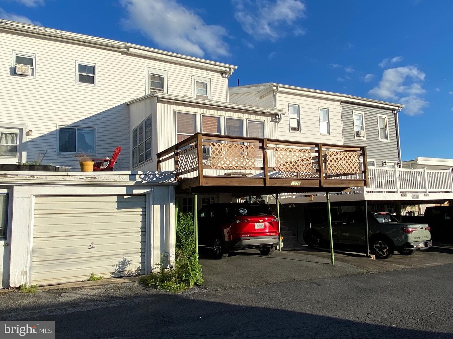 2076 W Market Street photo 3