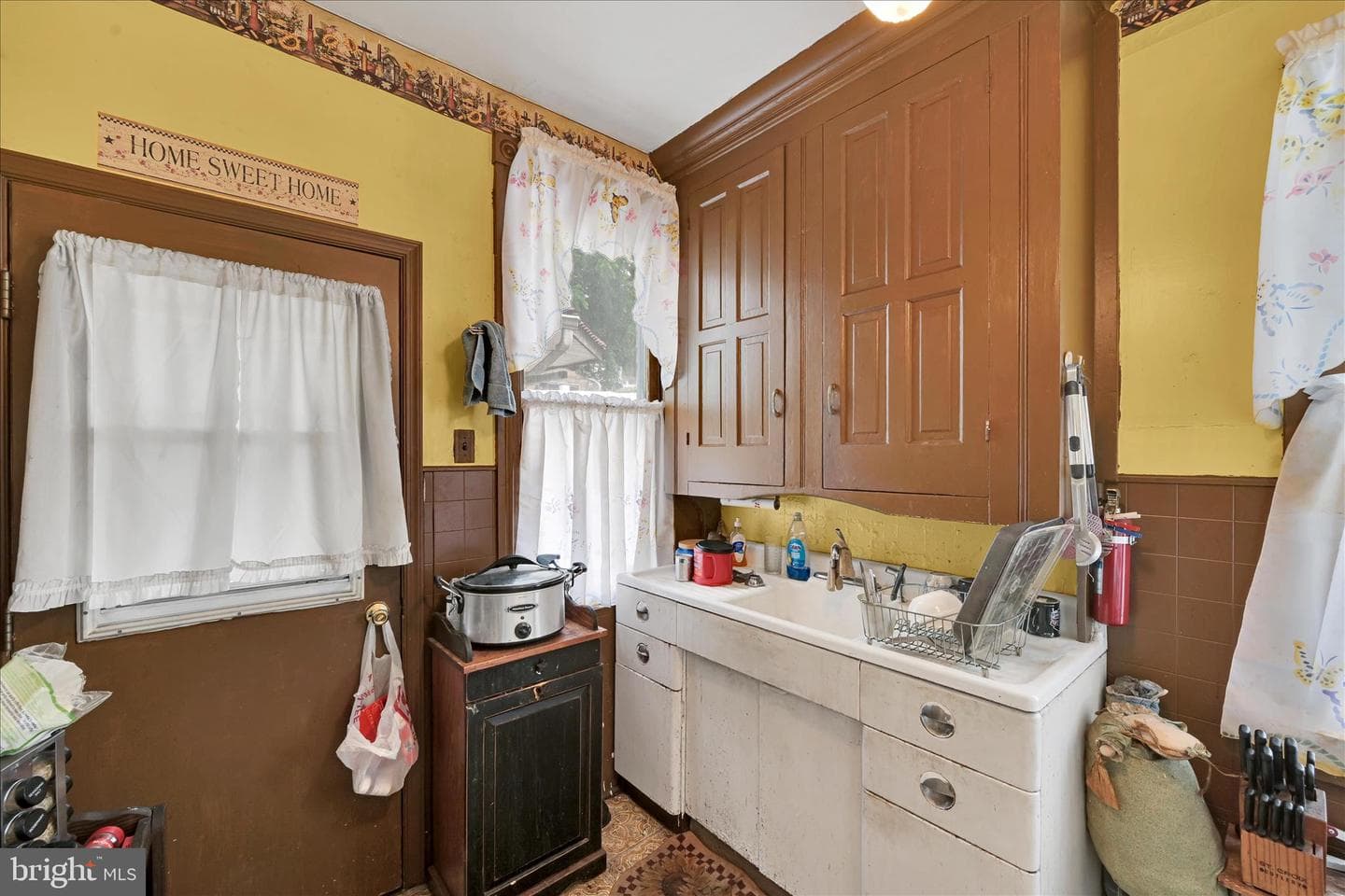 405 S Saint John Street photo 11