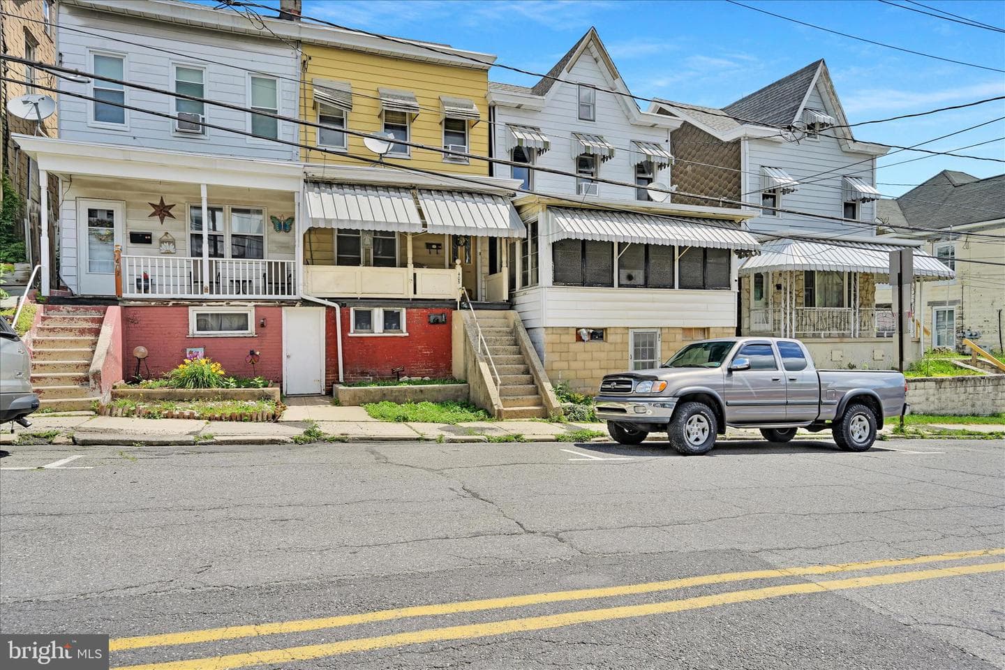 405 S Saint John Street photo 4