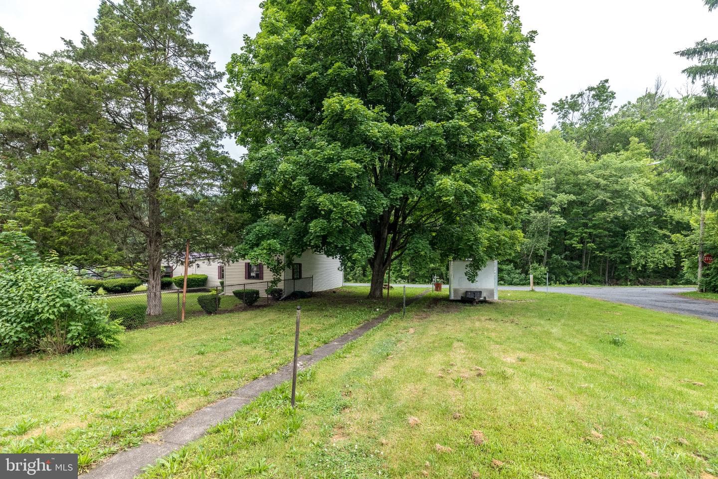 402 Hobart Street photo 36