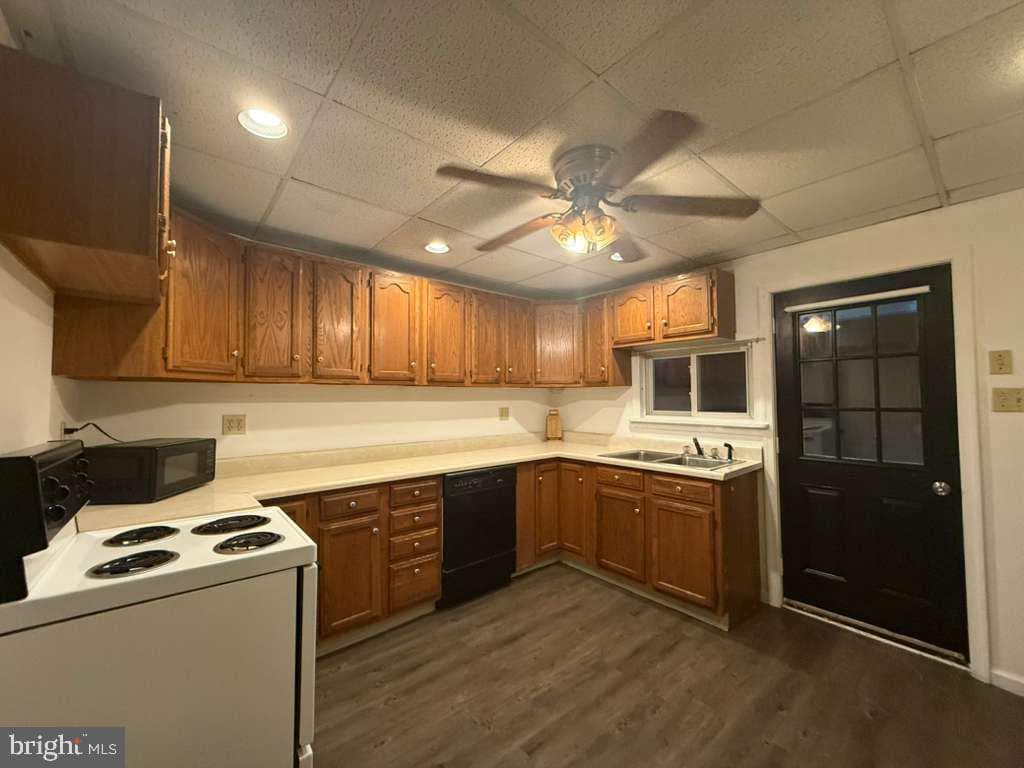 329 Cathrine Street photo 15