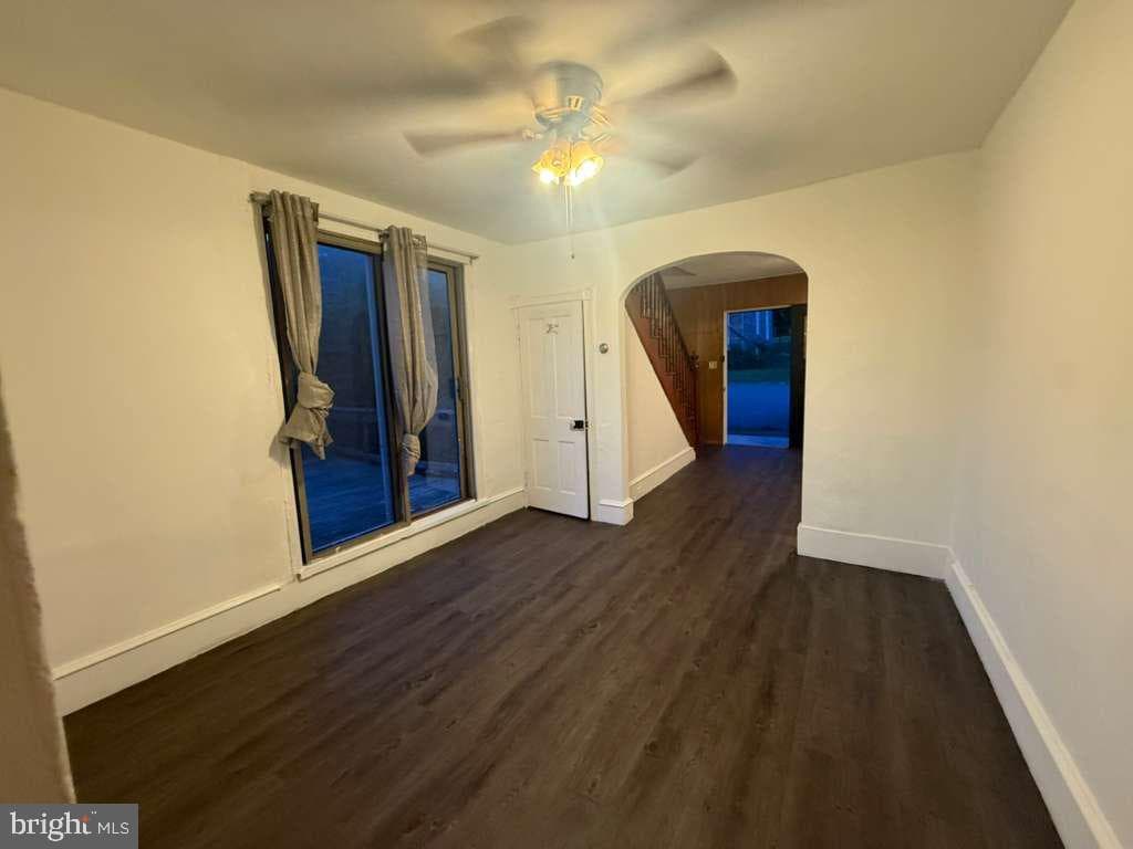 329 Cathrine Street photo 22