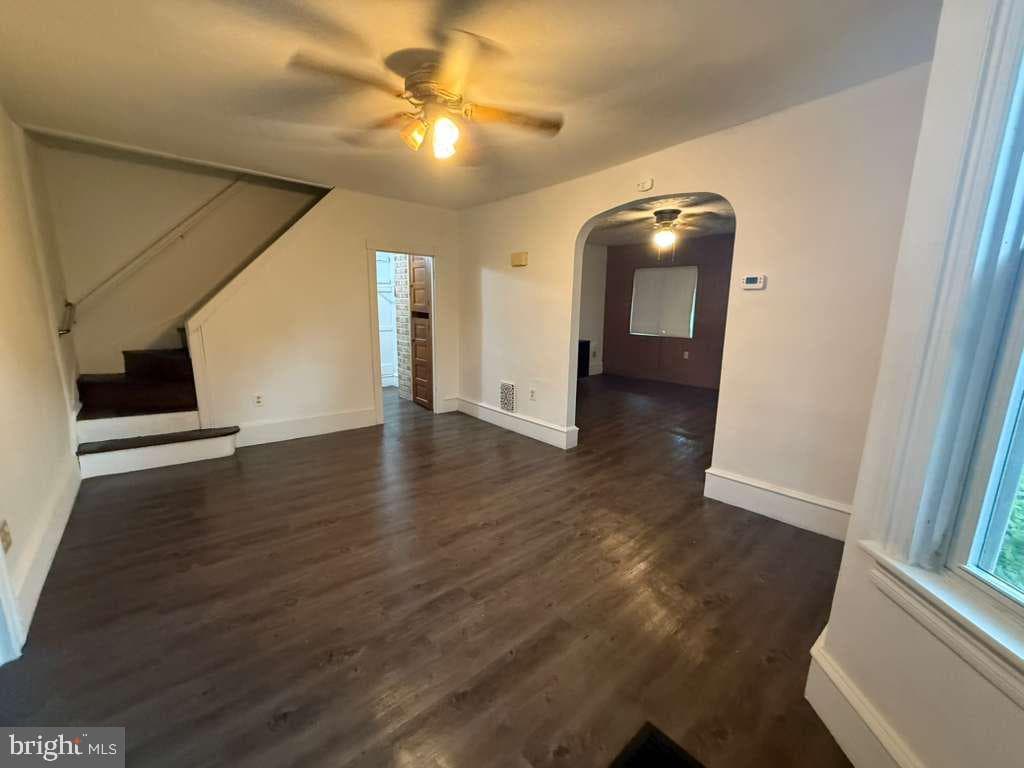 329 Cathrine Street photo 23