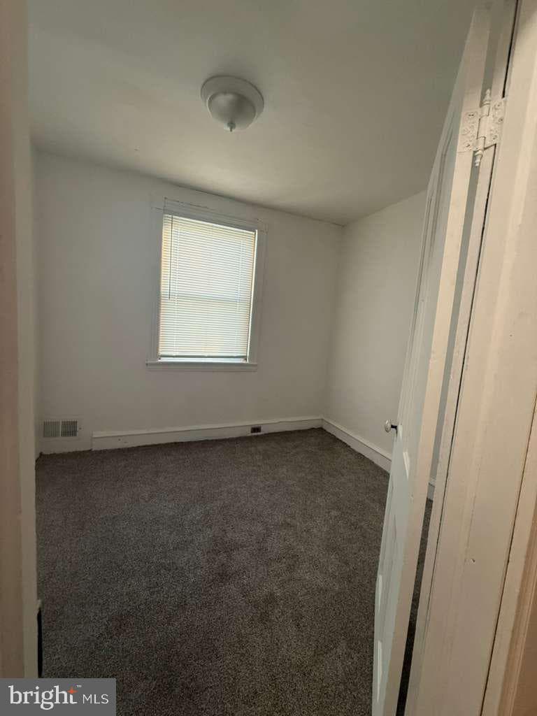 329 Cathrine Street photo 25