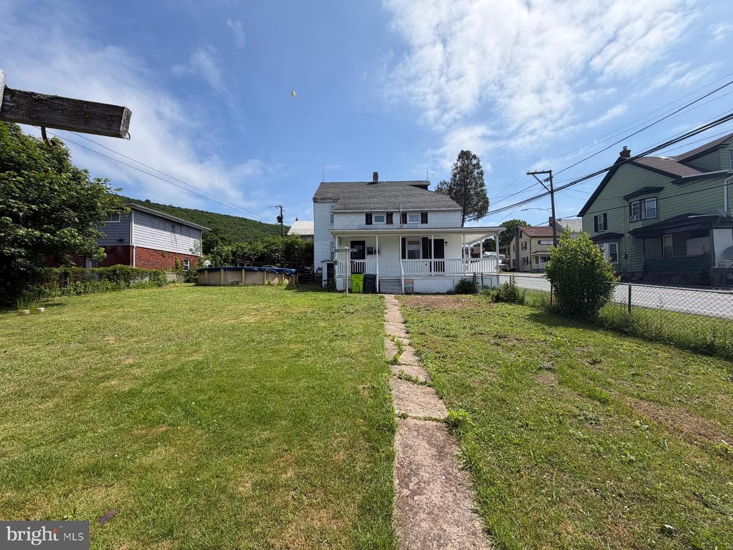 329 Cathrine Street photo 31