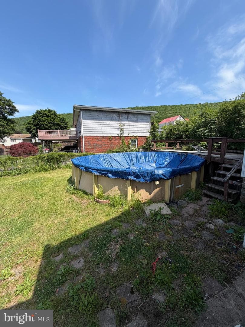 329 Cathrine Street photo 32