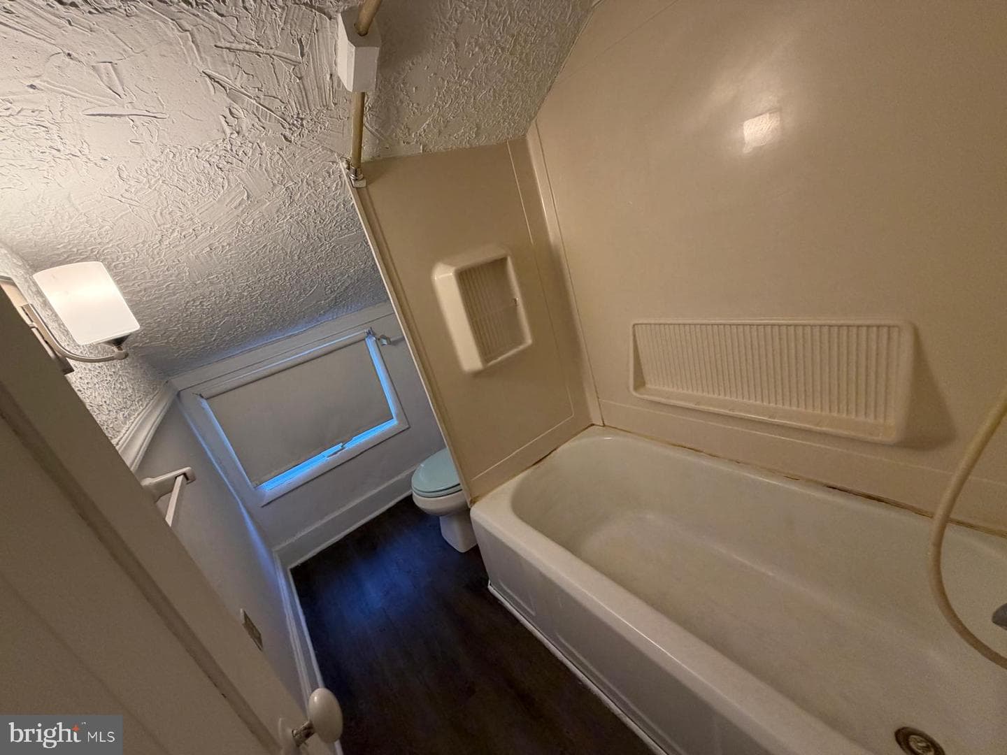 329 Cathrine Street photo 36