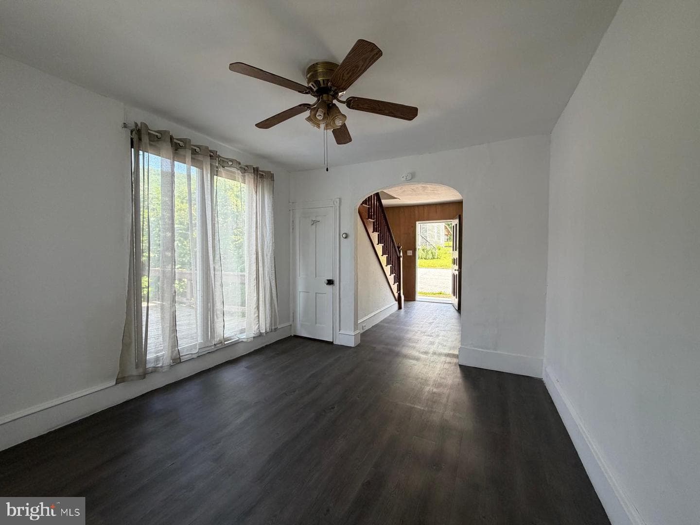 329 Cathrine Street photo 42