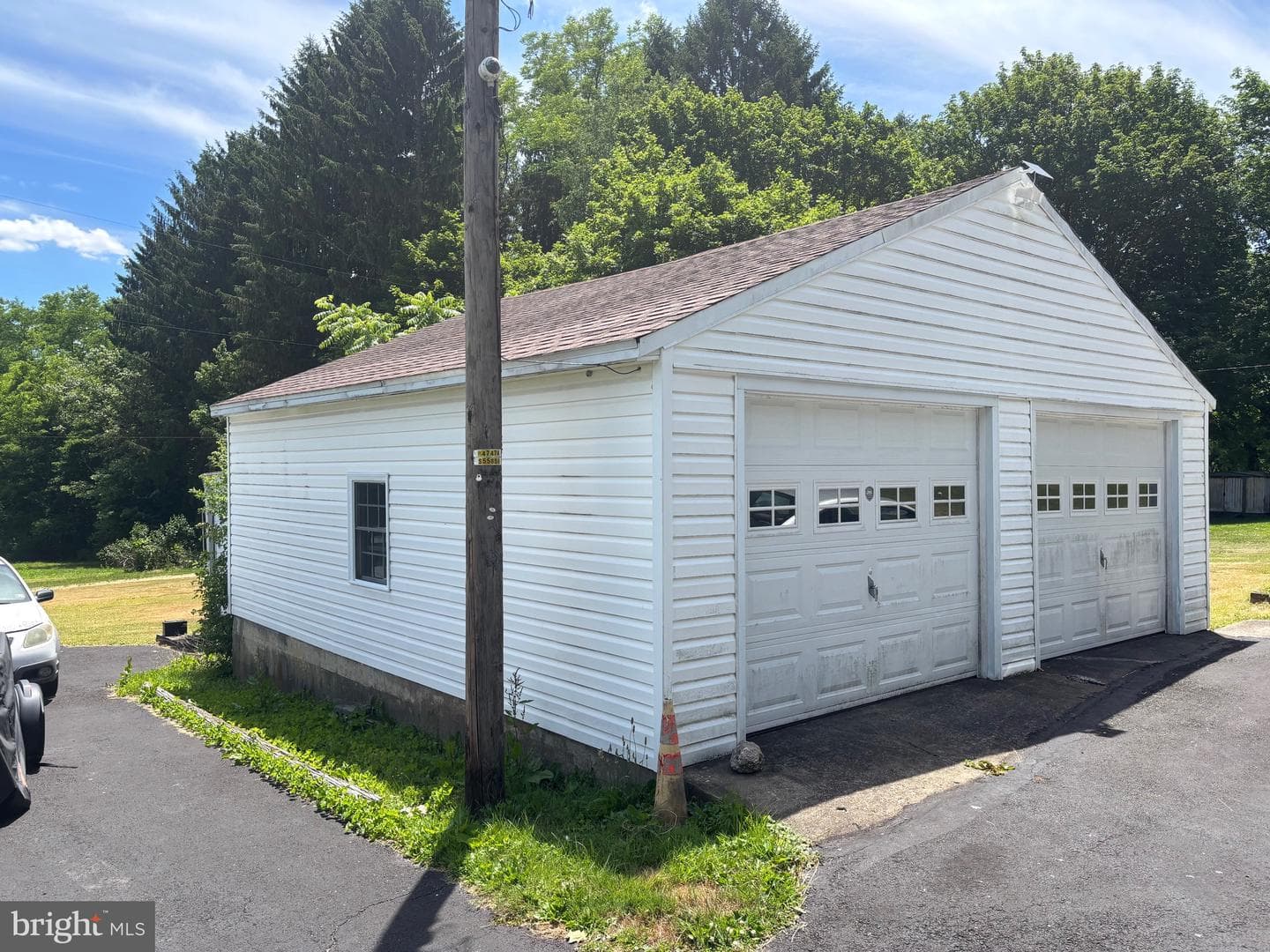16 E Main St photo 5