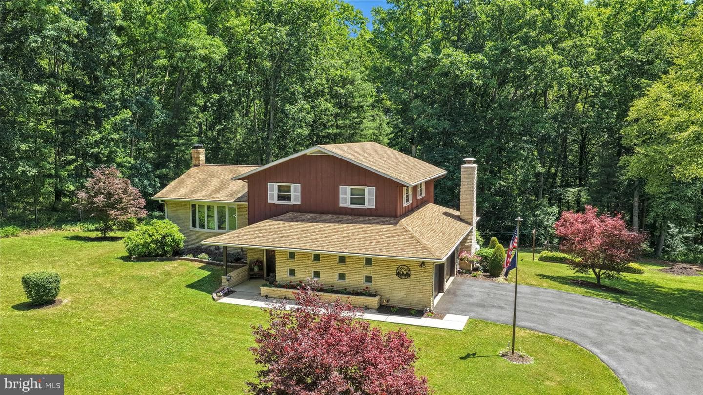 28 Pine Heights Drive, Pine Grove