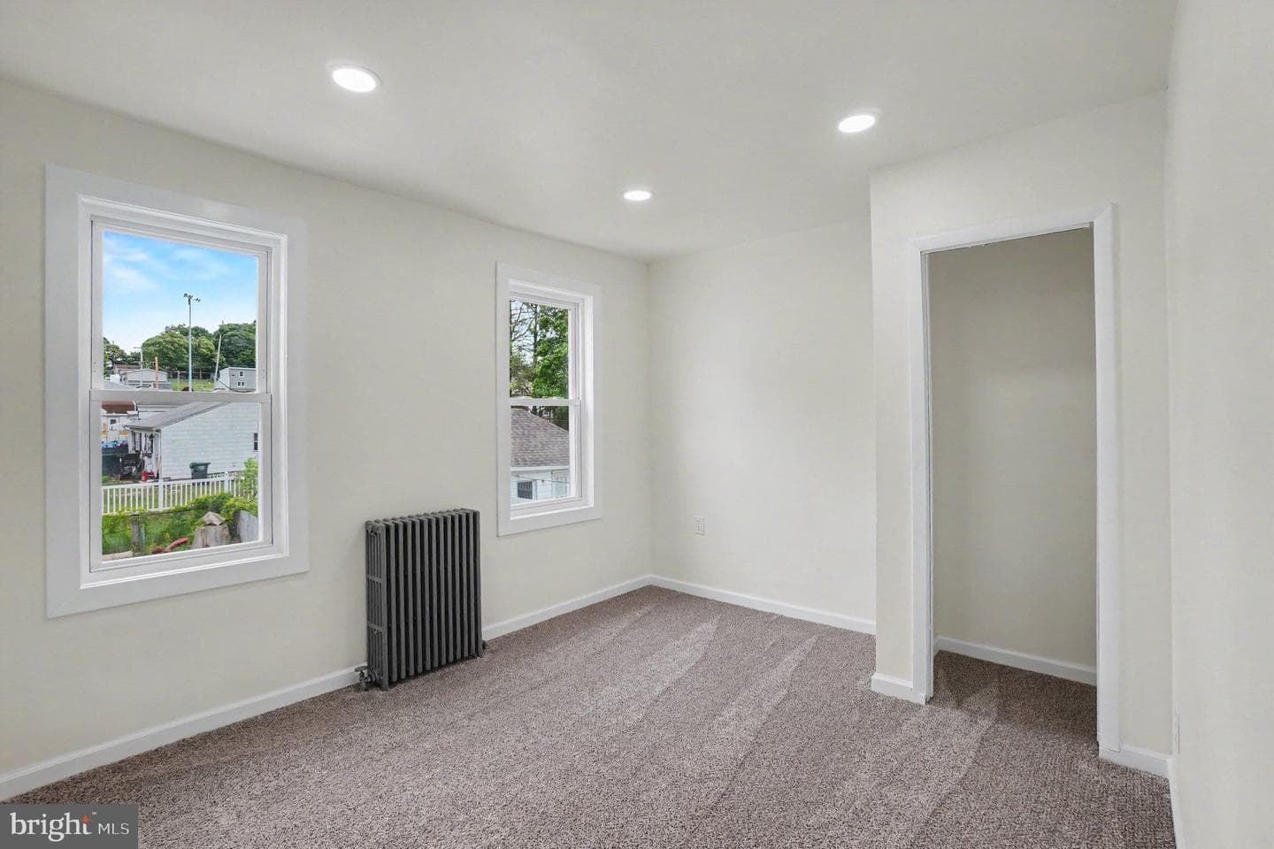 485 W Spring St photo 15