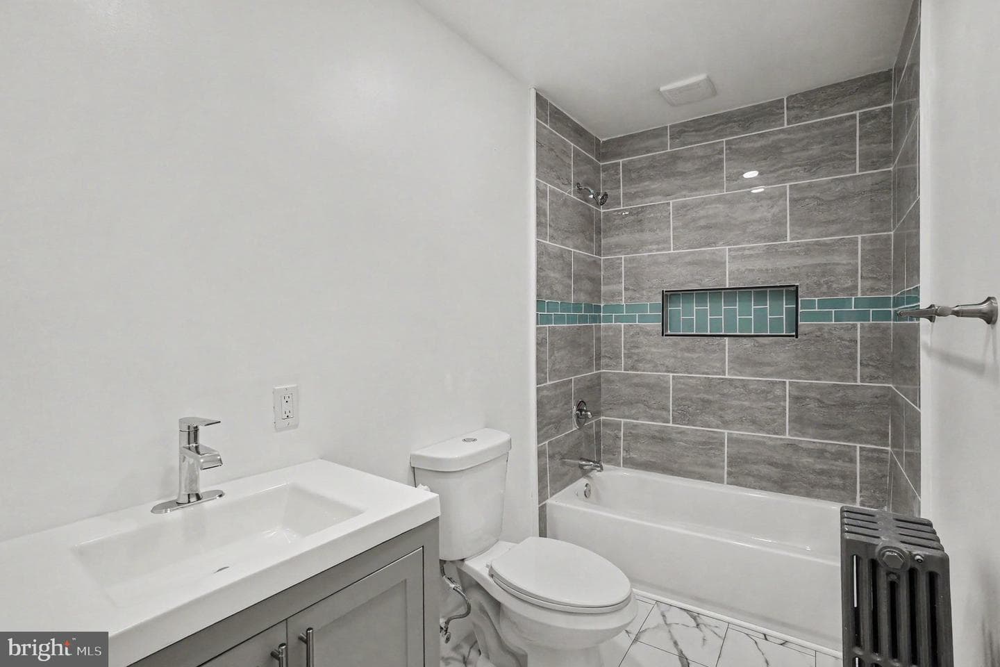485 W Spring St photo 6