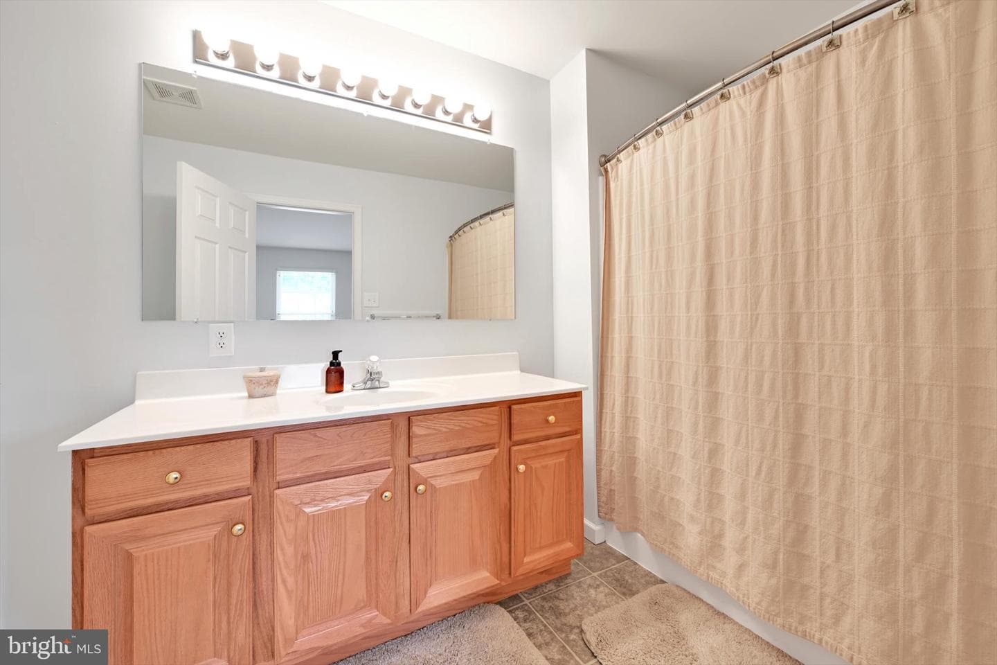 84 Oak Ledge Avenue photo 28
