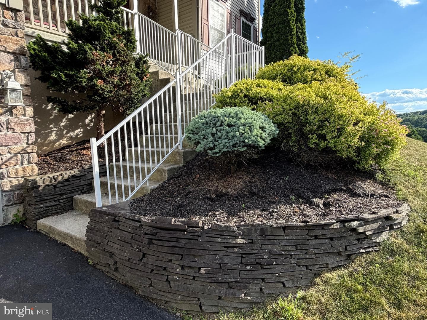 84 Oak Ledge Avenue photo 5