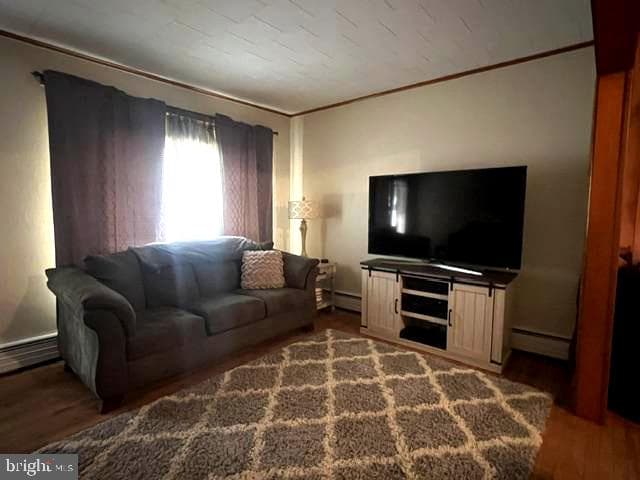 317 Centre Ave photo 8