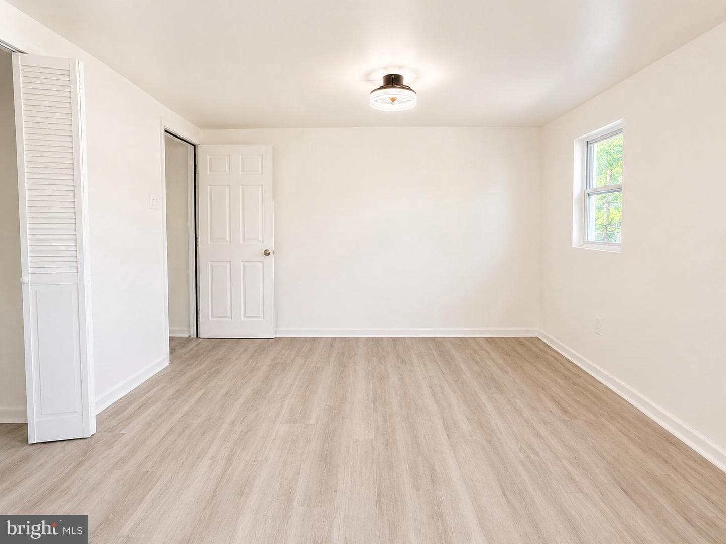 30 S Sport Hill Road photo 13