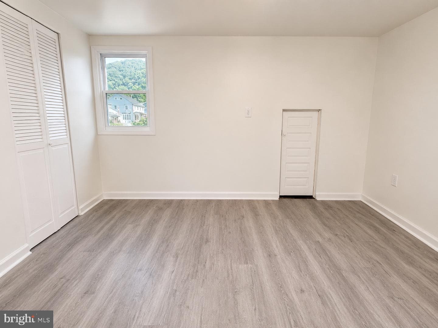 30 S Sport Hill Road photo 17