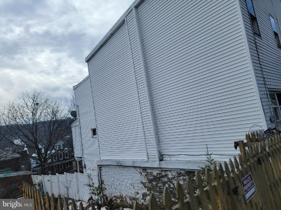437 Morgan Avenue photo 26