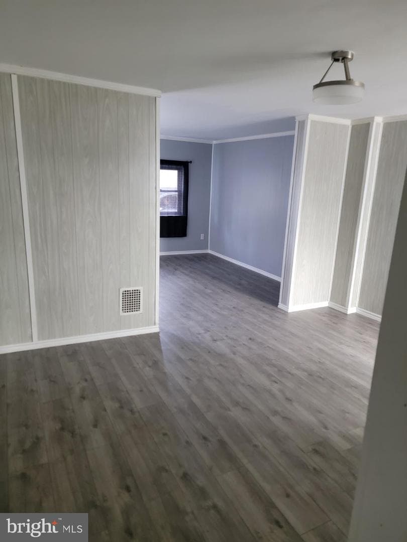 437 Morgan Avenue photo 9