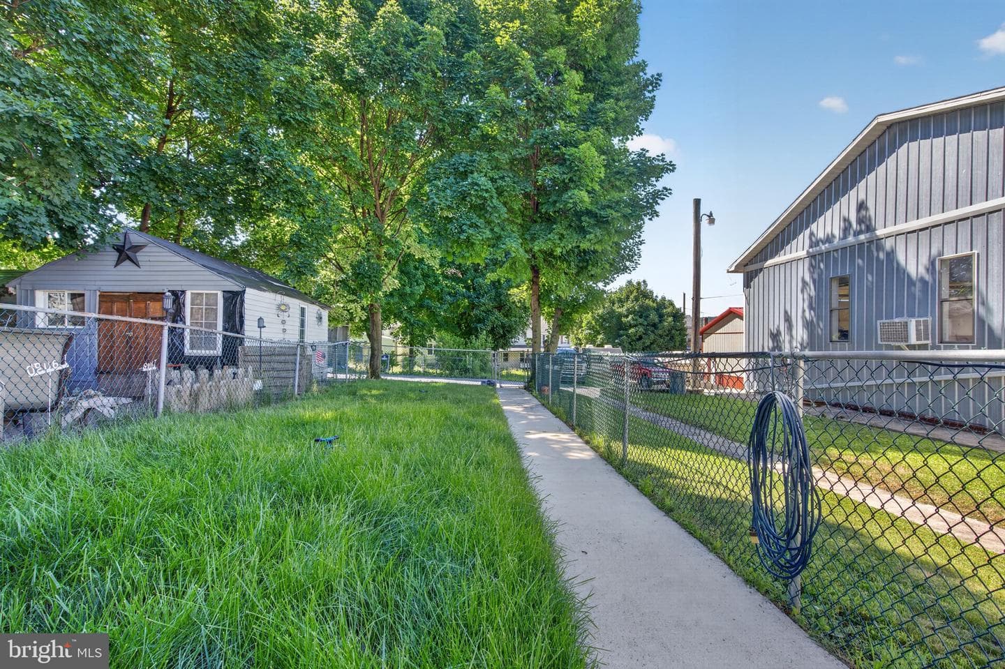 436 E Elm Street photo 19