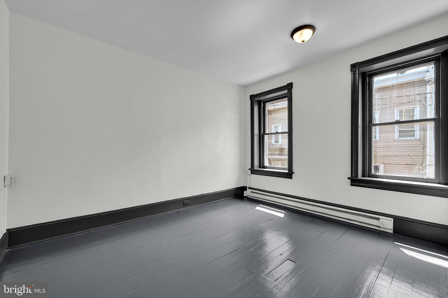 510 Howard Avenue photo 15