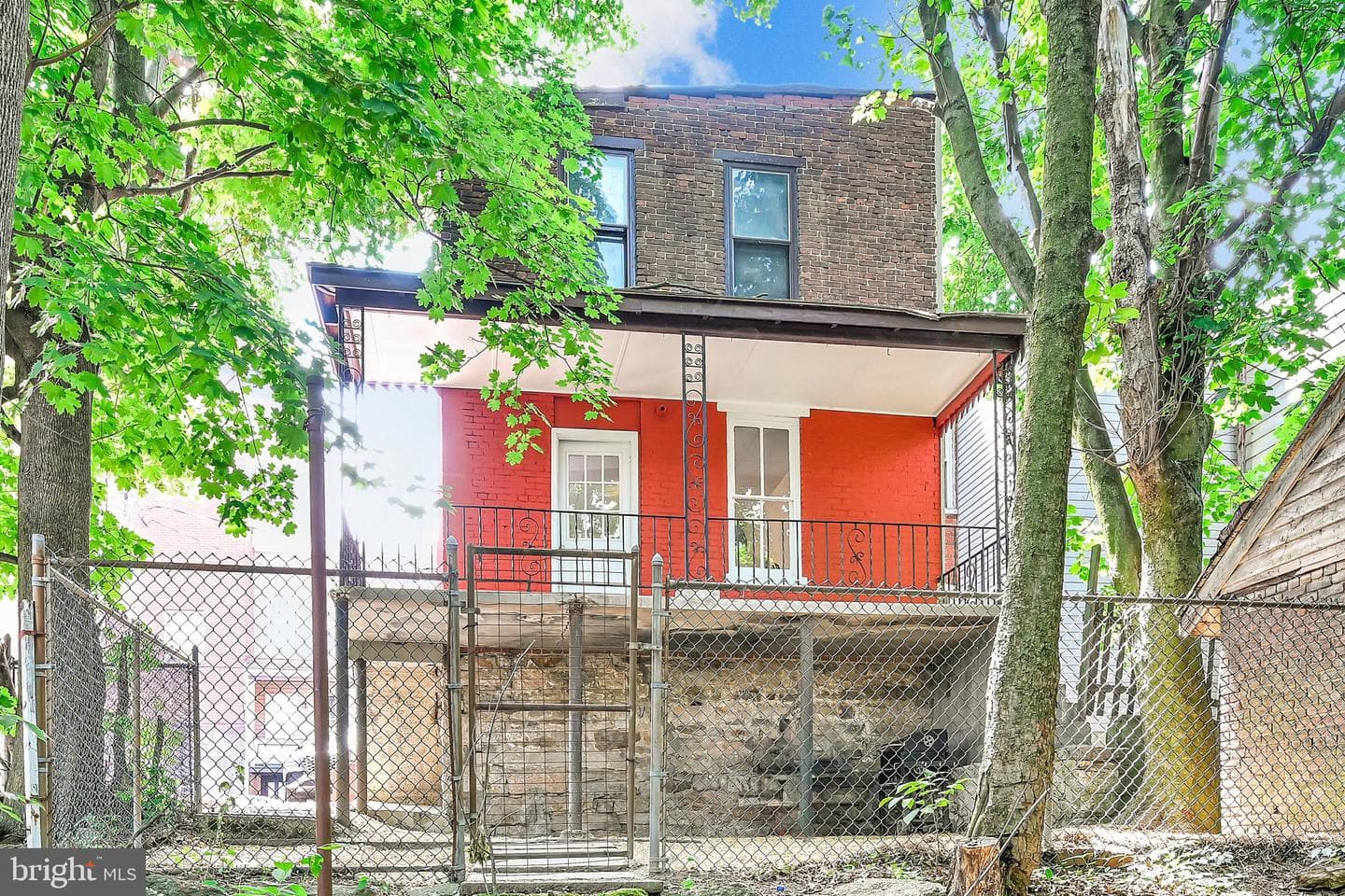 510 Howard Avenue photo 27