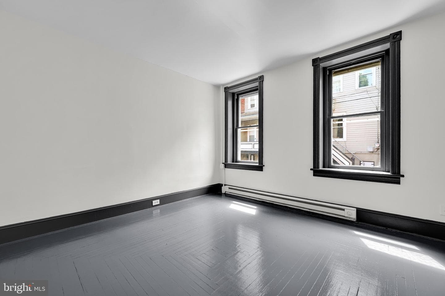 510 Howard Avenue photo 3