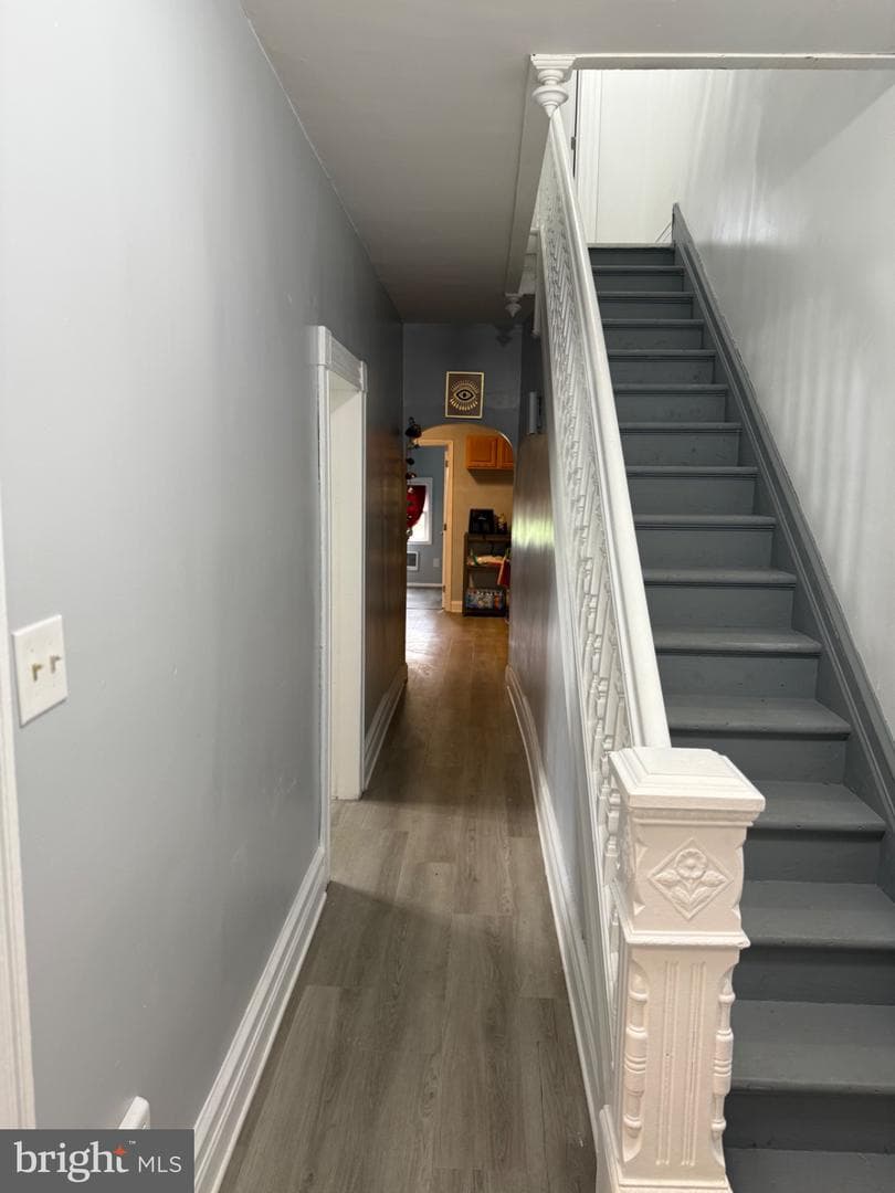 328 E Oak Street photo 24