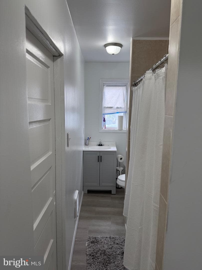 328 E Oak Street photo 30