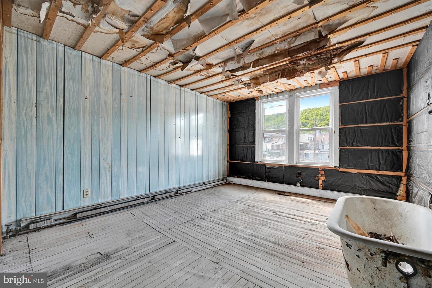 1014 E Centre Street photo 17