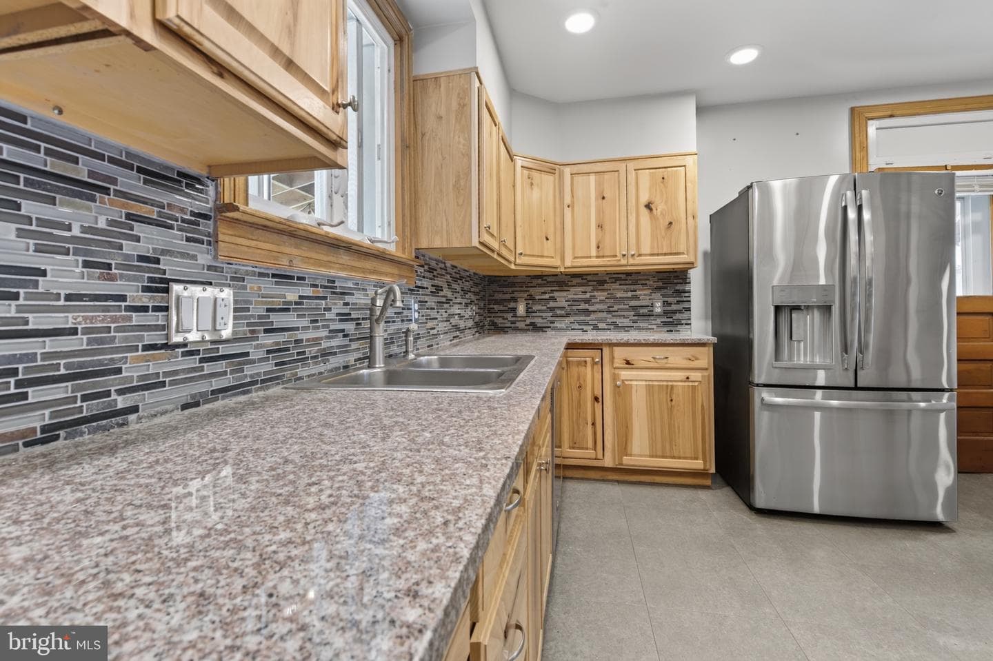 43 E Phillips Street photo 15