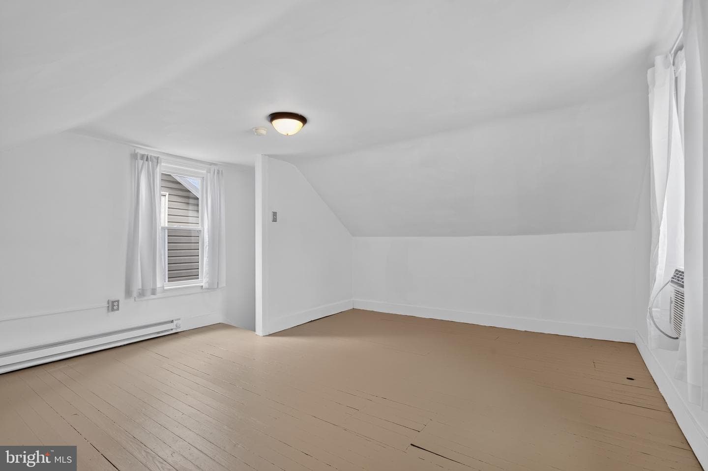 43 E Phillips Street photo 40