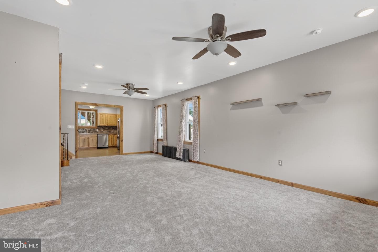 43 E Phillips Street photo 5