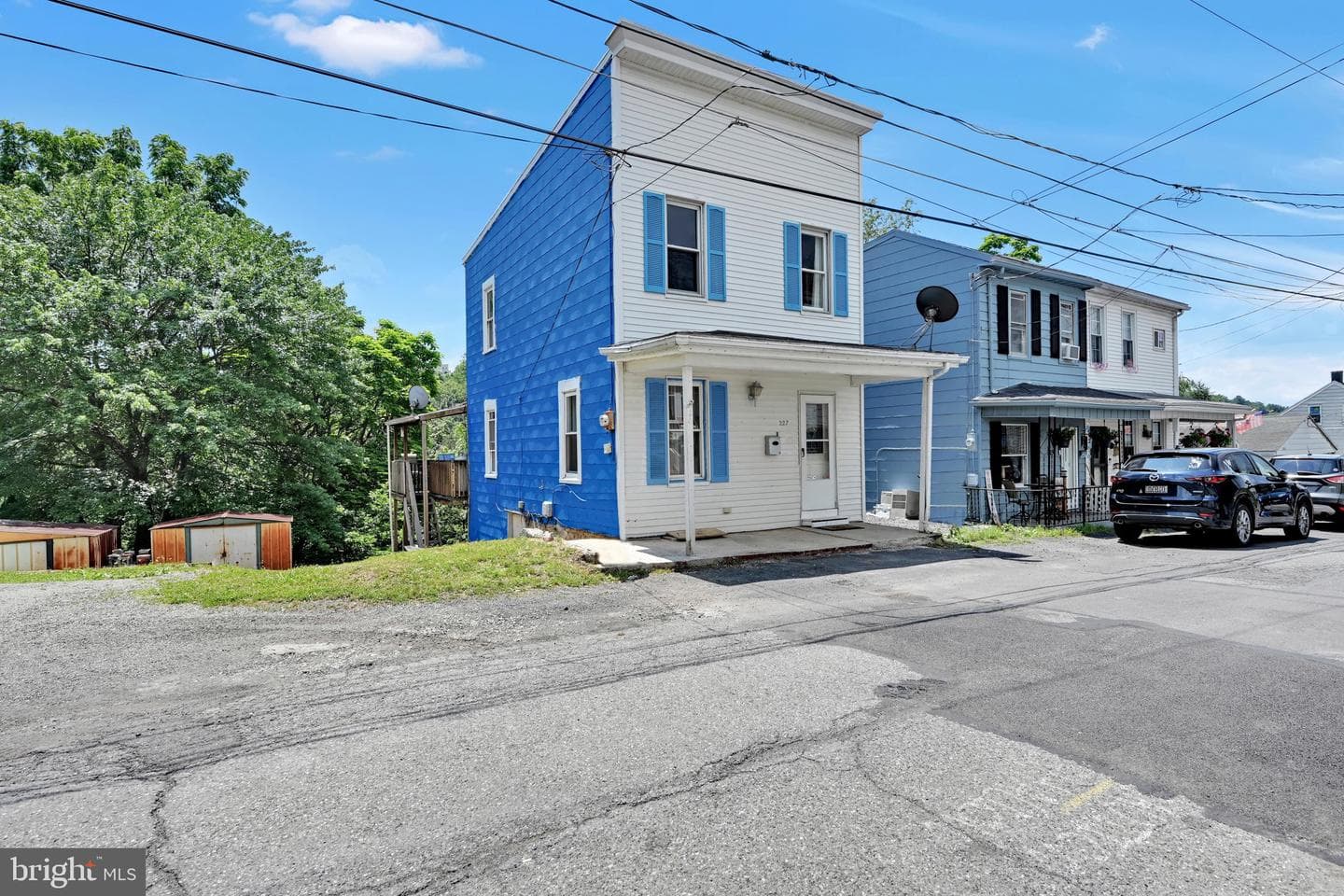 227 Wallace St photo 7