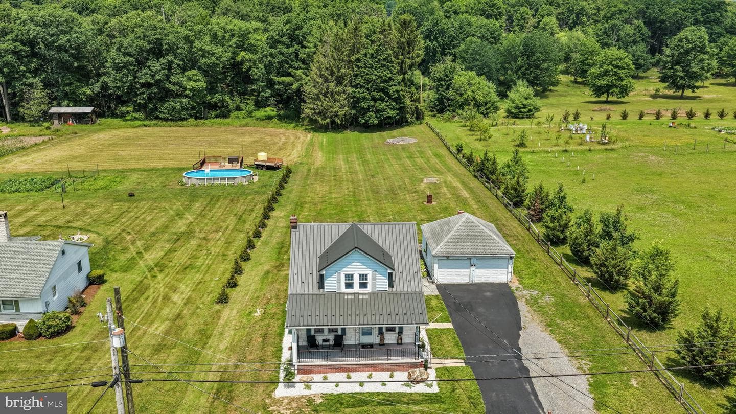 947 Deep Creek Road photo 3