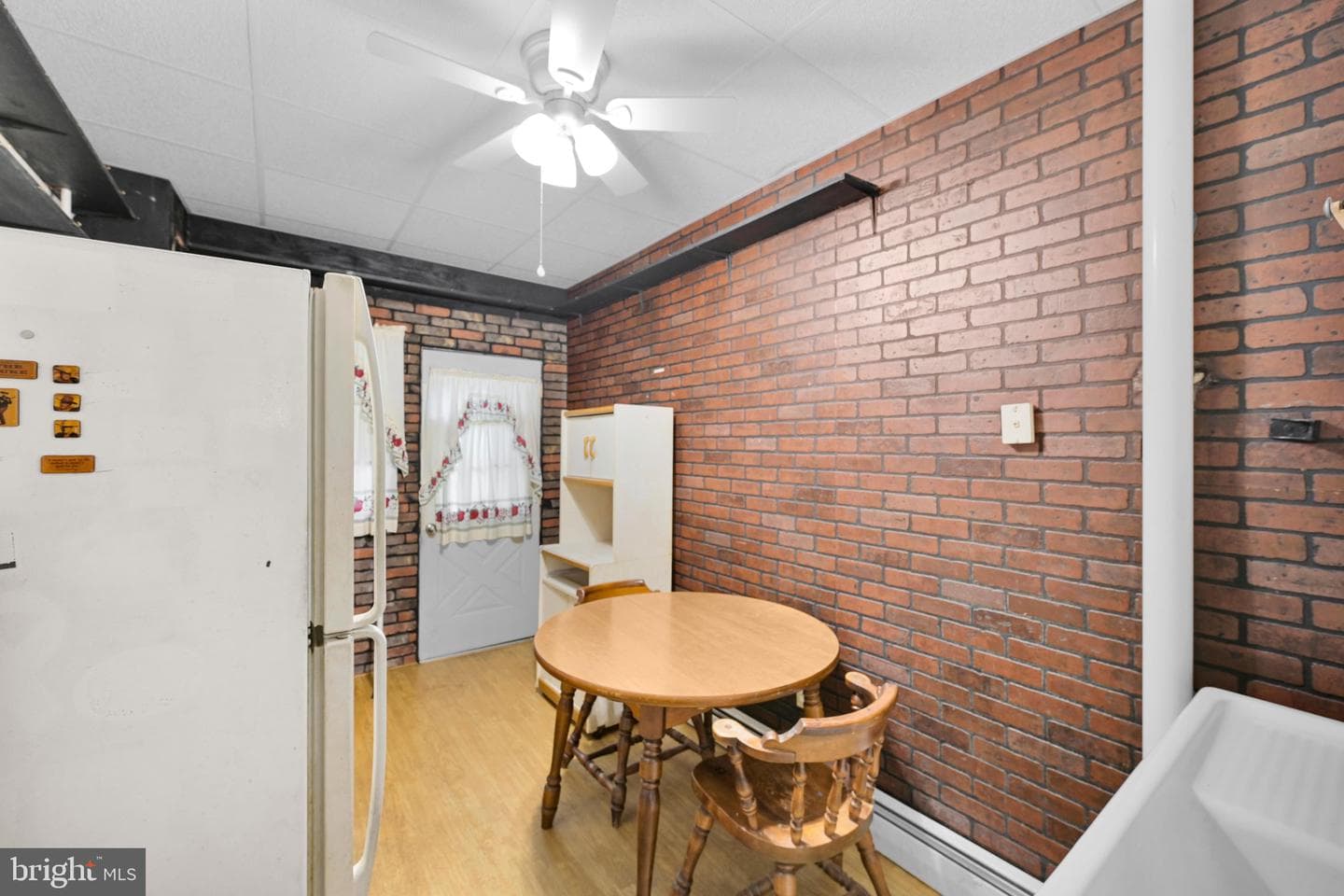 510 W Centre Street photo 11
