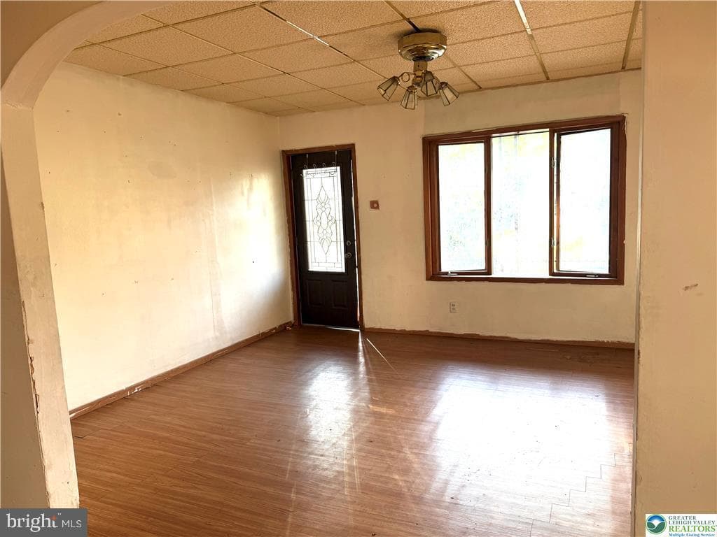 457 Nichols Street photo 5