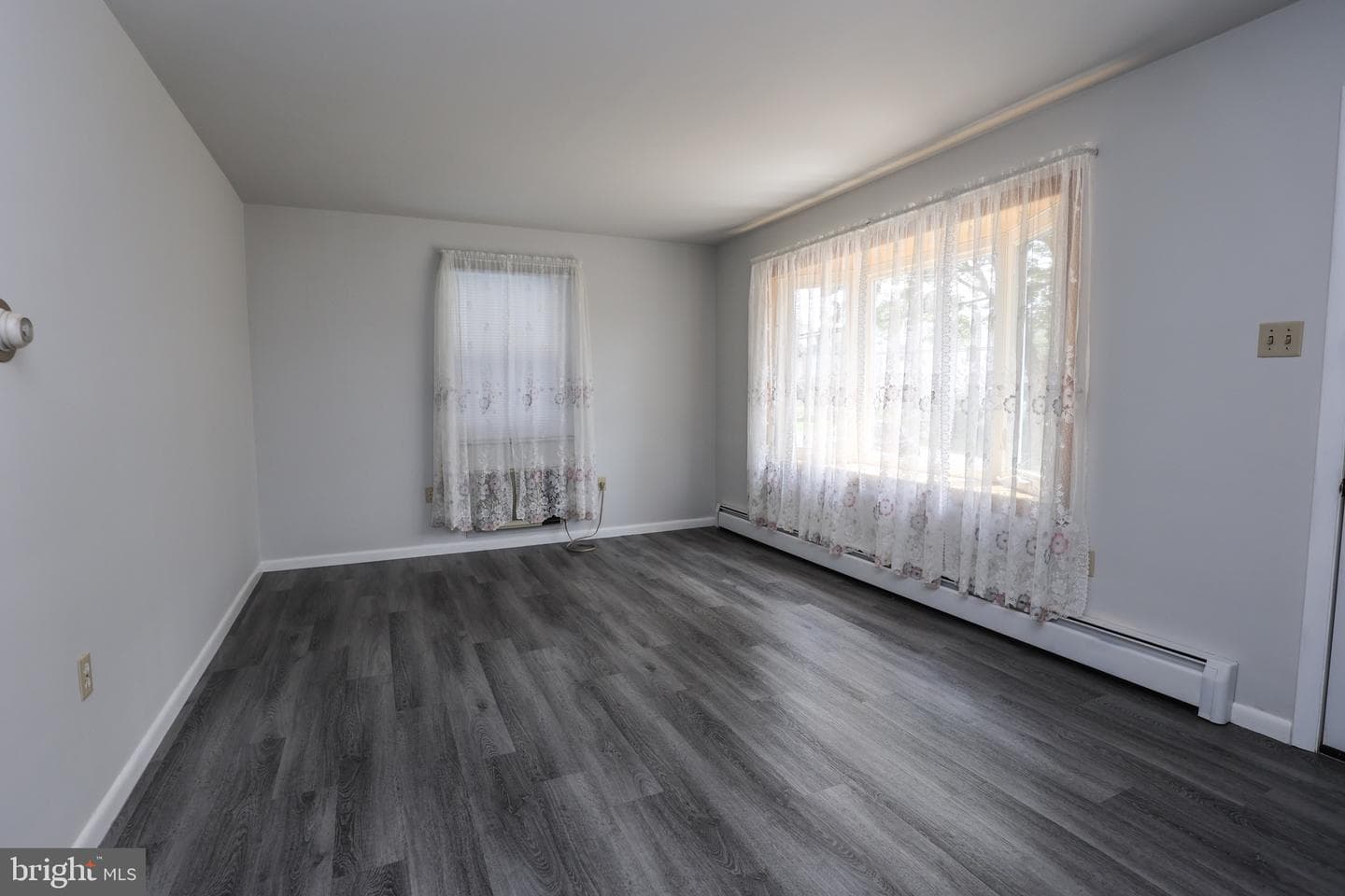 197 Llewellyn Road photo 6