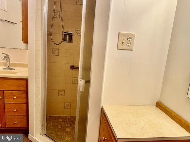 530 W Nicholas Street photo 47