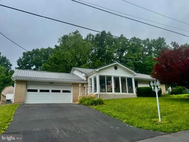 530 W Nicholas Street photo 5
