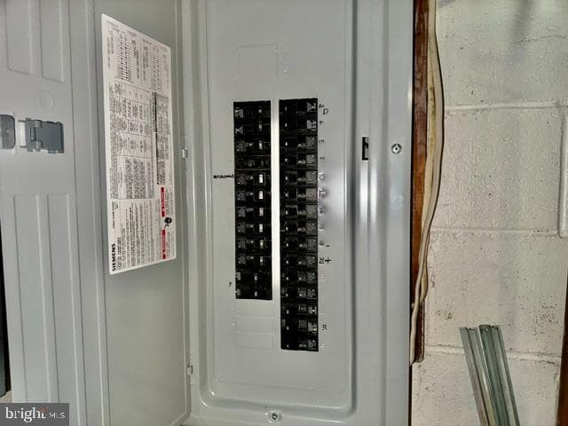 530 W Nicholas Street photo 53