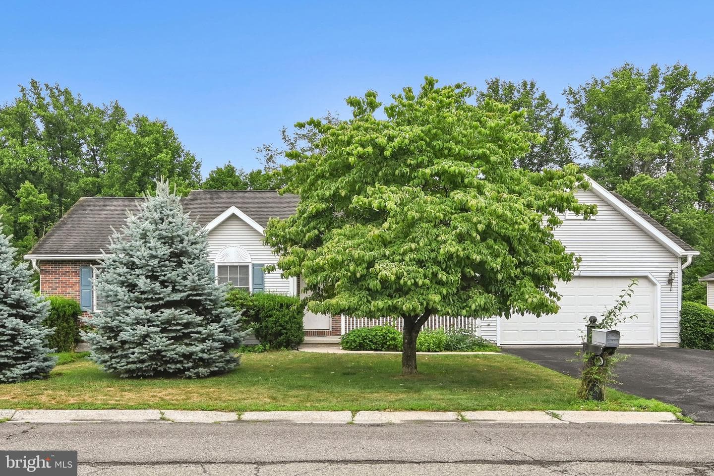 266 Forest Road