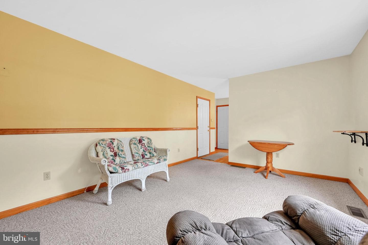266 Forest Road photo 16