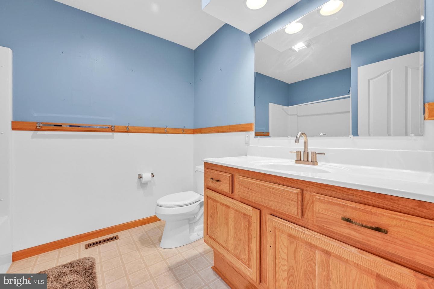 266 Forest Road photo 24
