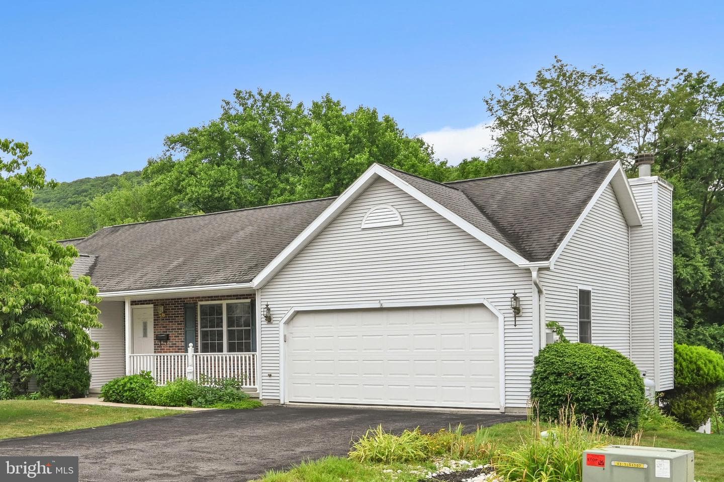 266 Forest Road photo 3