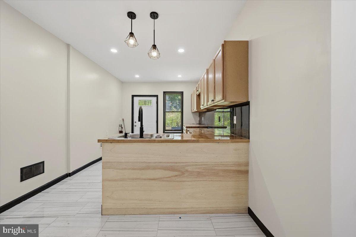 231 A Street photo 10